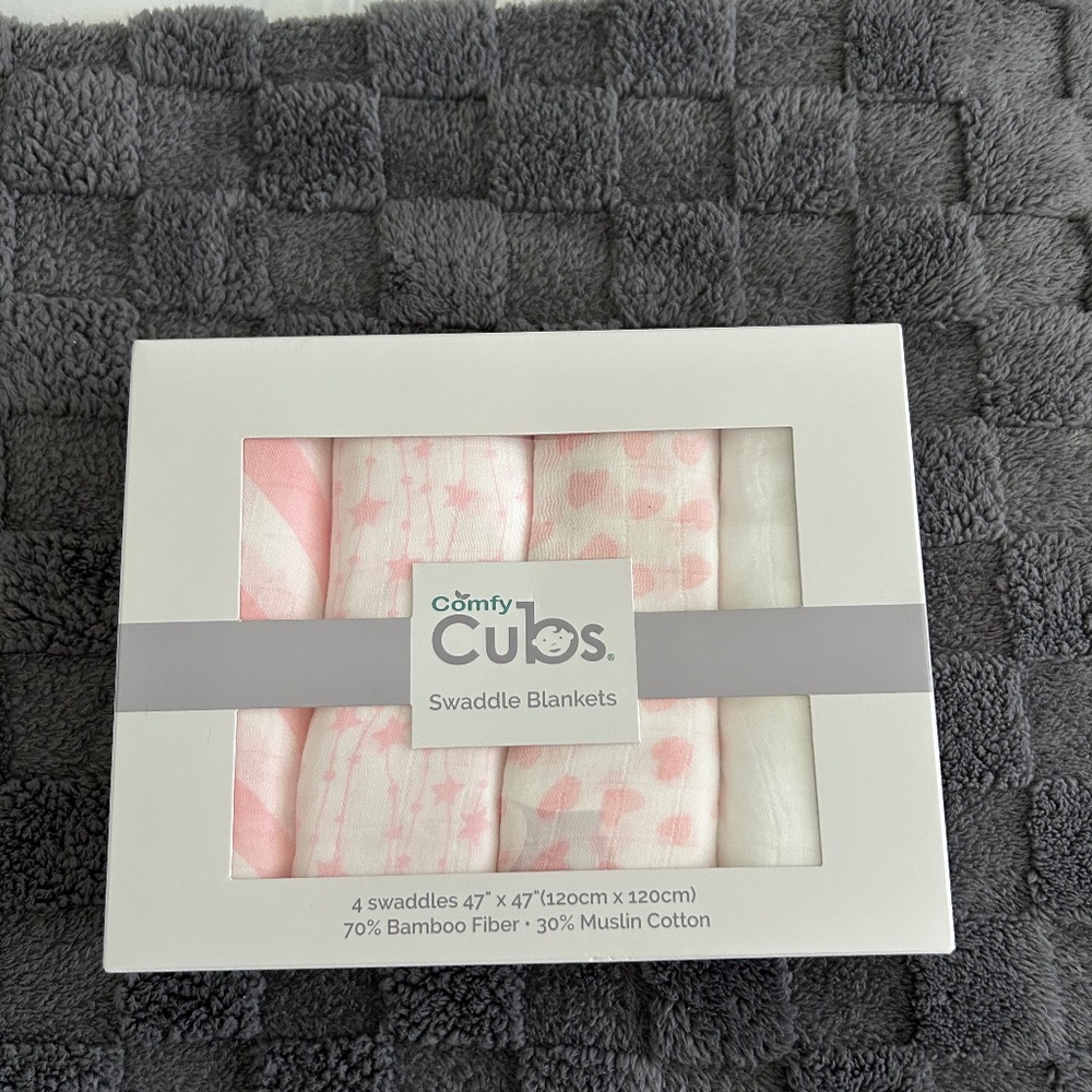 Comfycubs swaddle set